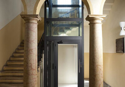 Sirio - elevador vertical: Elevador para el hogar de lujo y eficiencia, adaptable a espacios estrechos. Potencia tu hogar con elegancia.